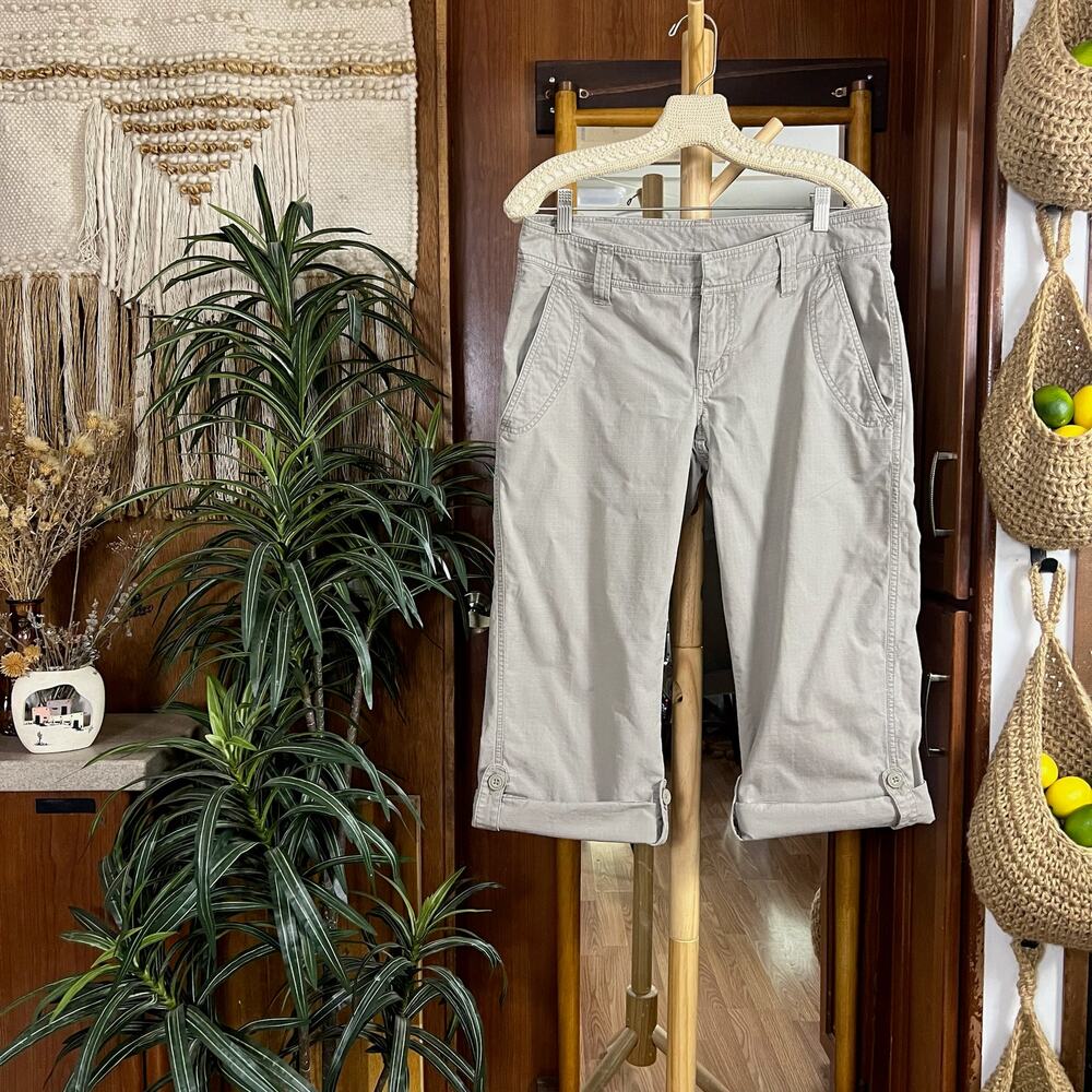 The North Face Convertible Hiking Capri Pants Womens 8 Khaki Roll Tab Cotton